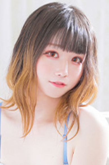 優希まひる